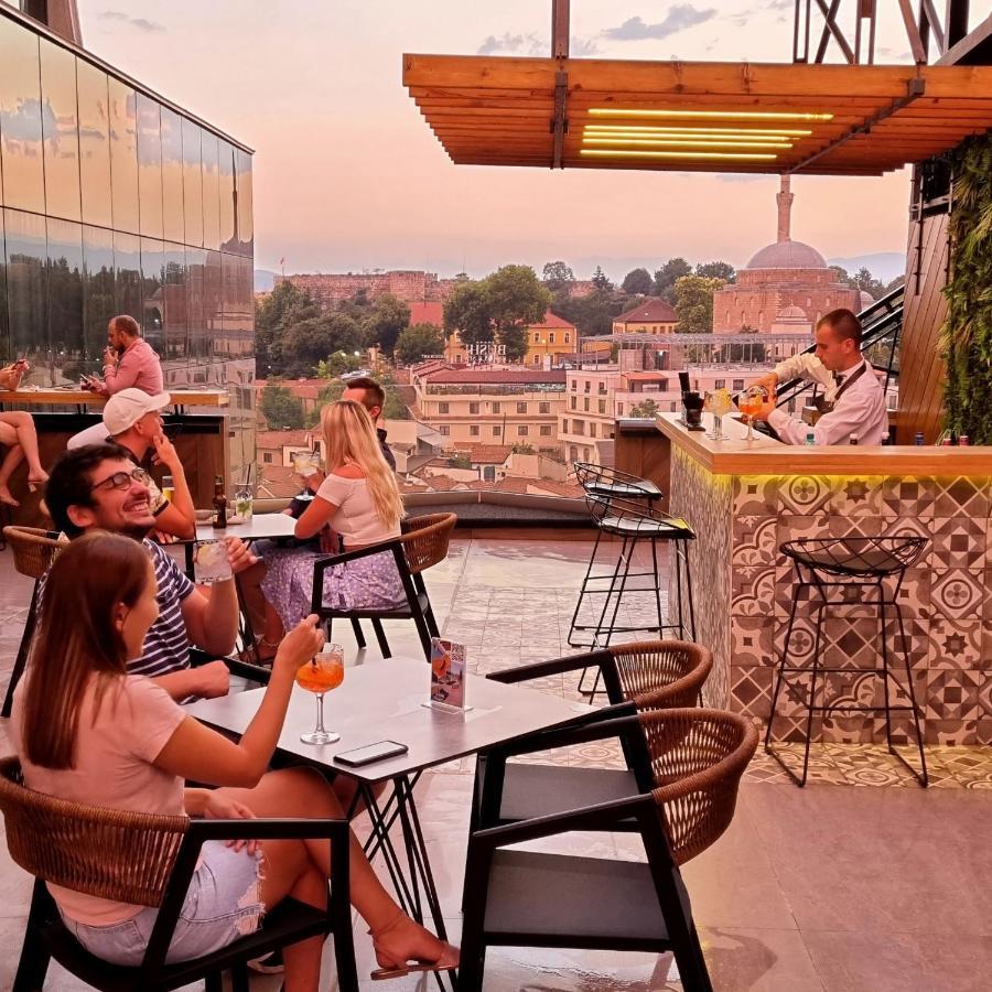 Hotel Arka Скоп'є Екстер'єр фото Skyline Bar