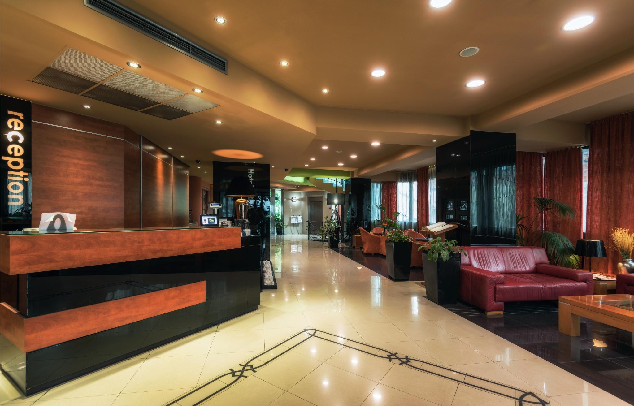 Hotel Arka Скоп'є Екстер'єр фото Lobby