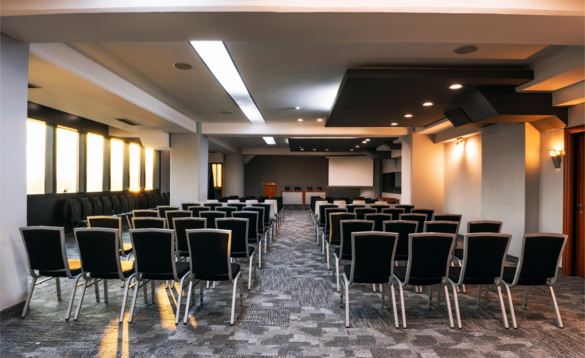Hotel Arka Скоп'є Екстер'єр фото The 2011 conference room