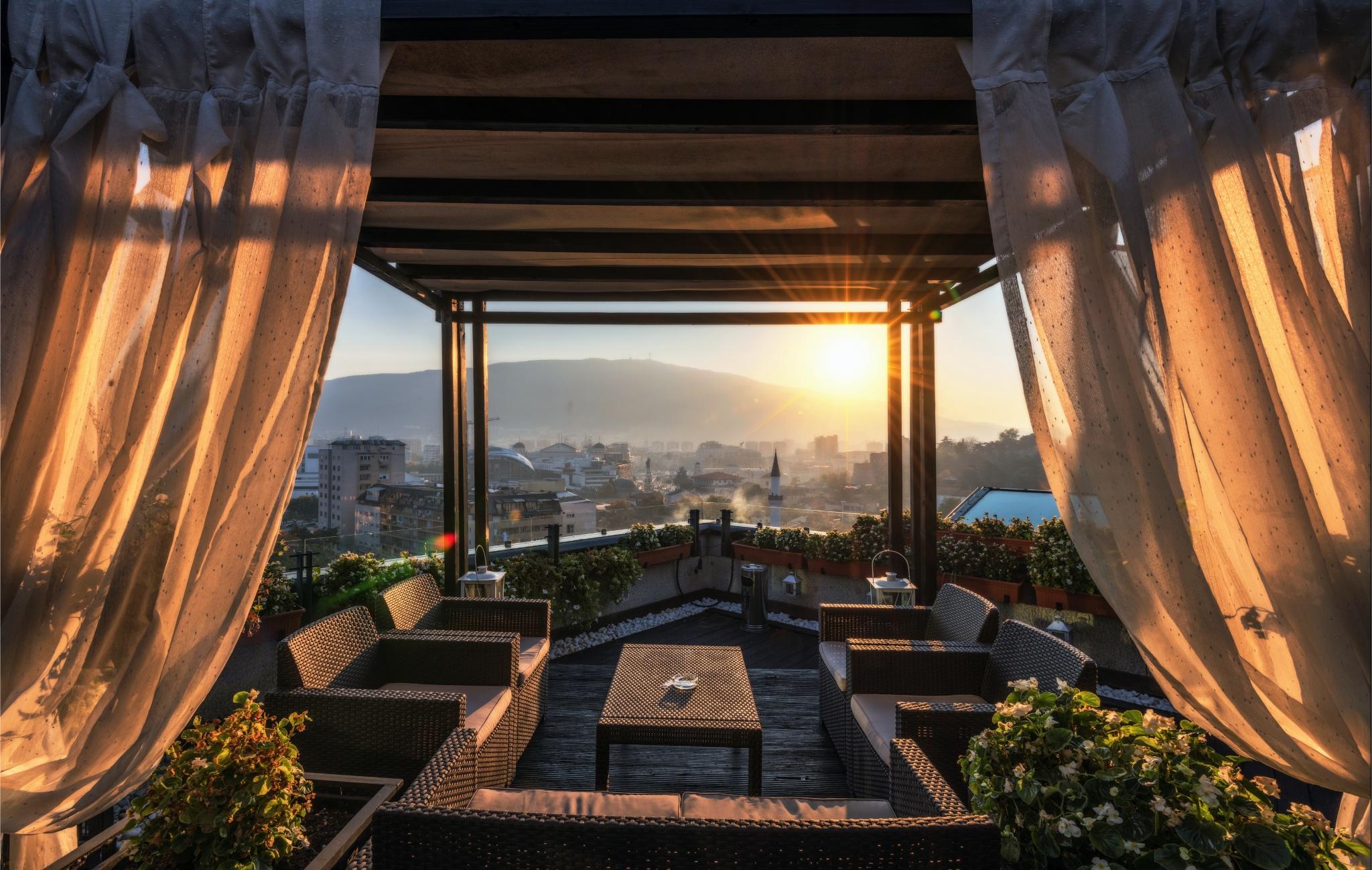 Hotel Arka Скоп'є Екстер'єр фото The view from the rooftop