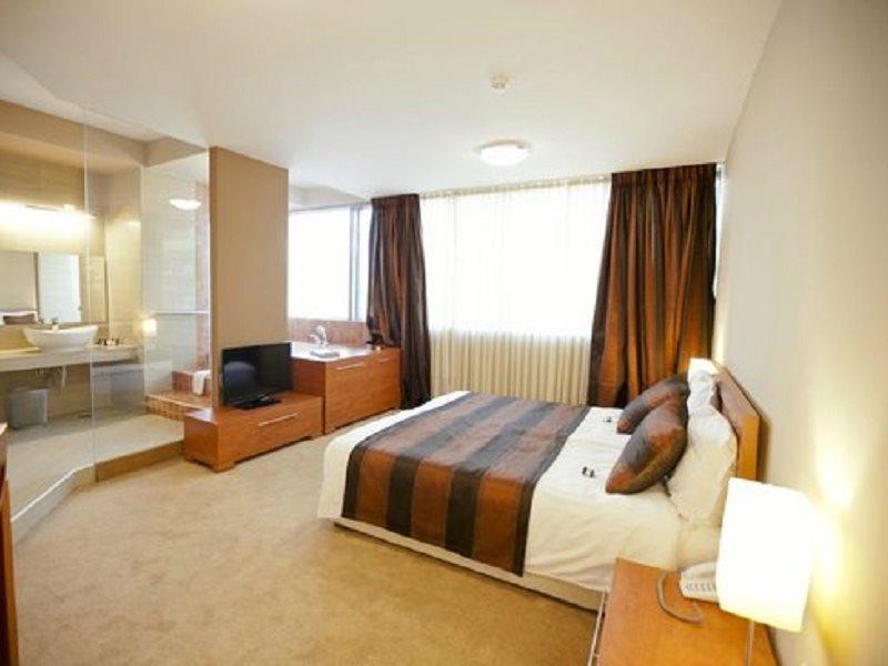 Hotel Arka Скоп'є Екстер'єр фото A room at the hotel