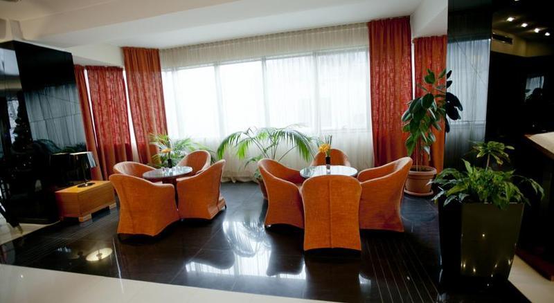 Hotel Arka Скоп'є Екстер'єр фото The lobby of the hotel